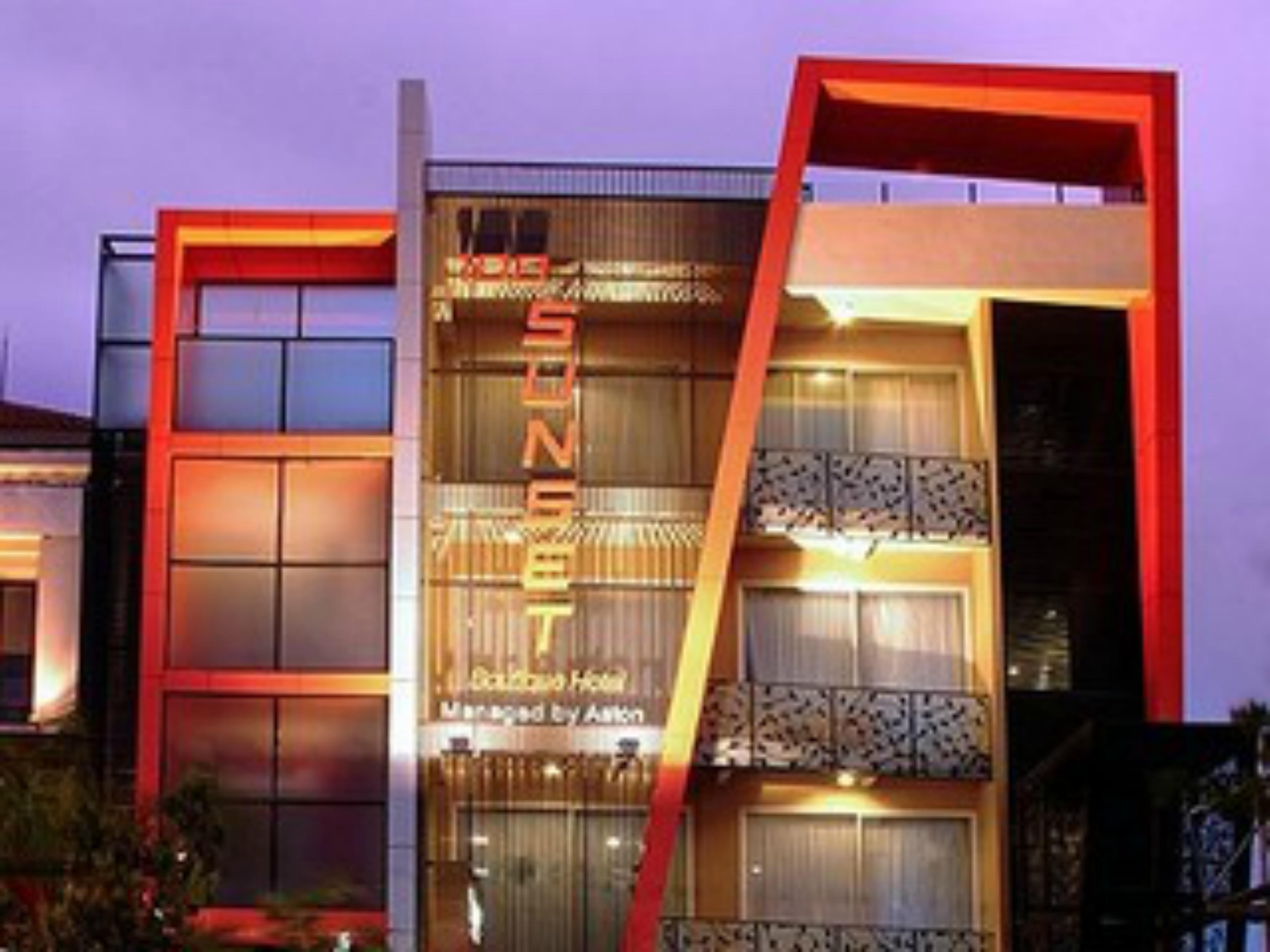 100 Sunset Kuta Hotel & Ballroom מראה חיצוני תמונה
